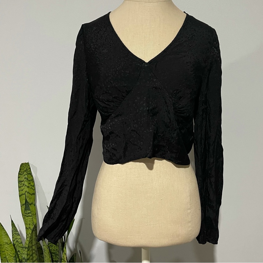 Urban romantic Open back crop long sleeve animal Print top size large - Picture 6 of 12